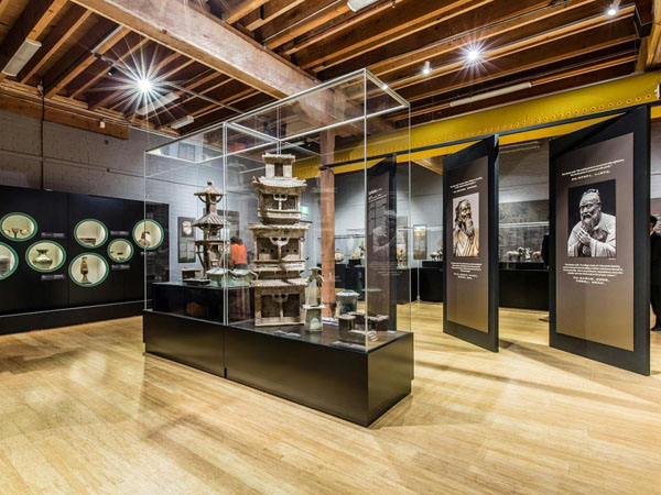 Real-time Environmental Monitors for Museums